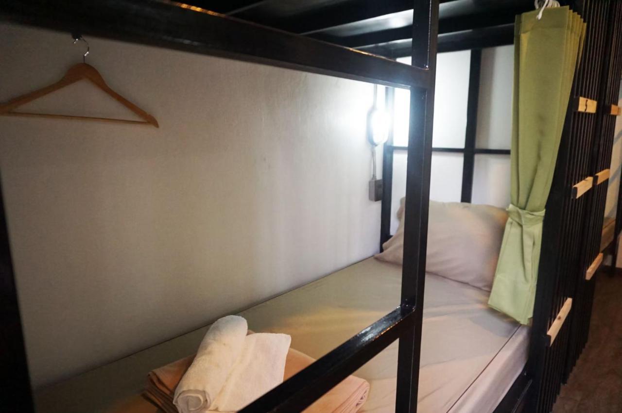 Feel Good Bangkok Hostel Ngoại thất bức ảnh