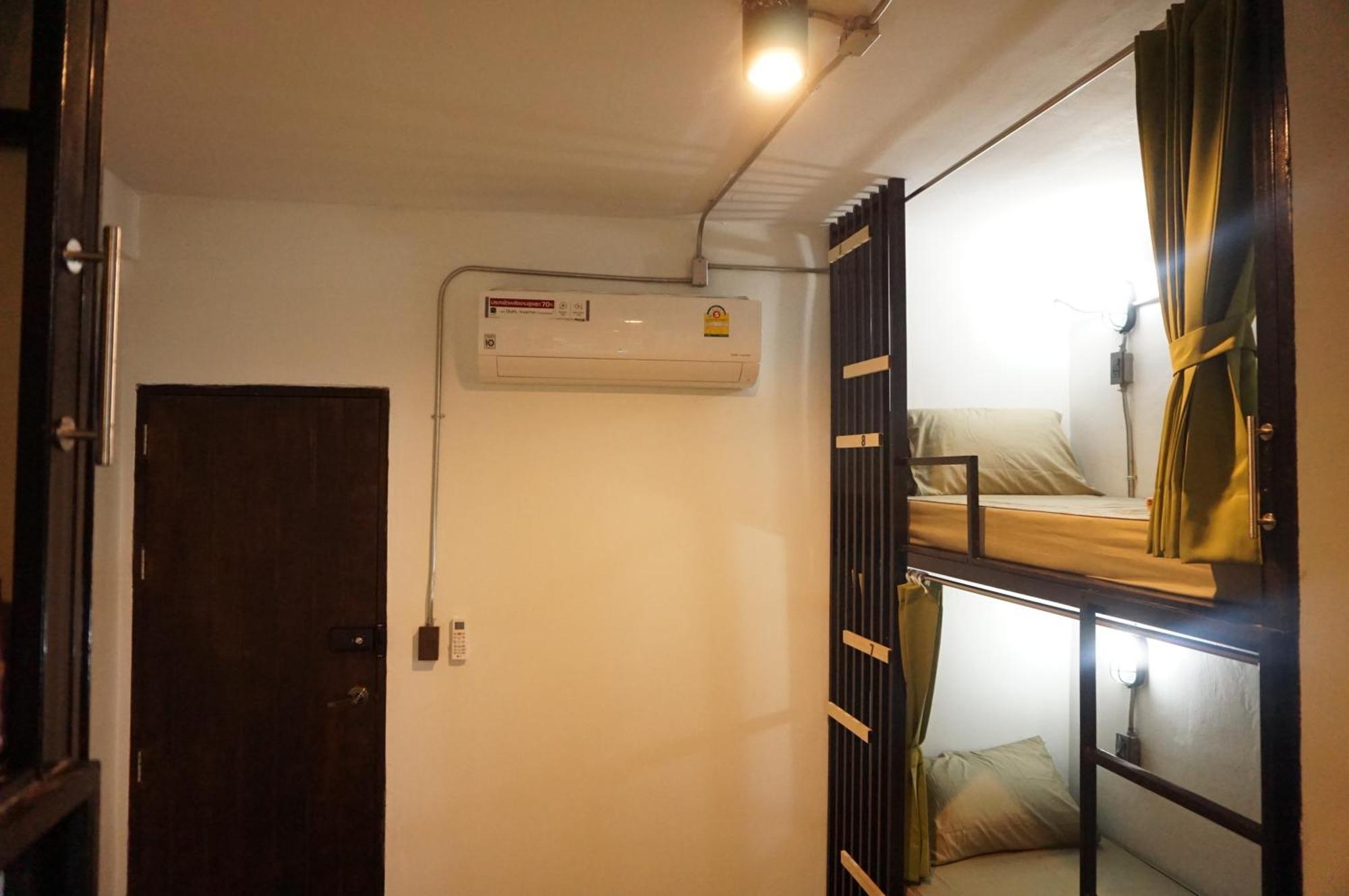 Feel Good Bangkok Hostel Ngoại thất bức ảnh