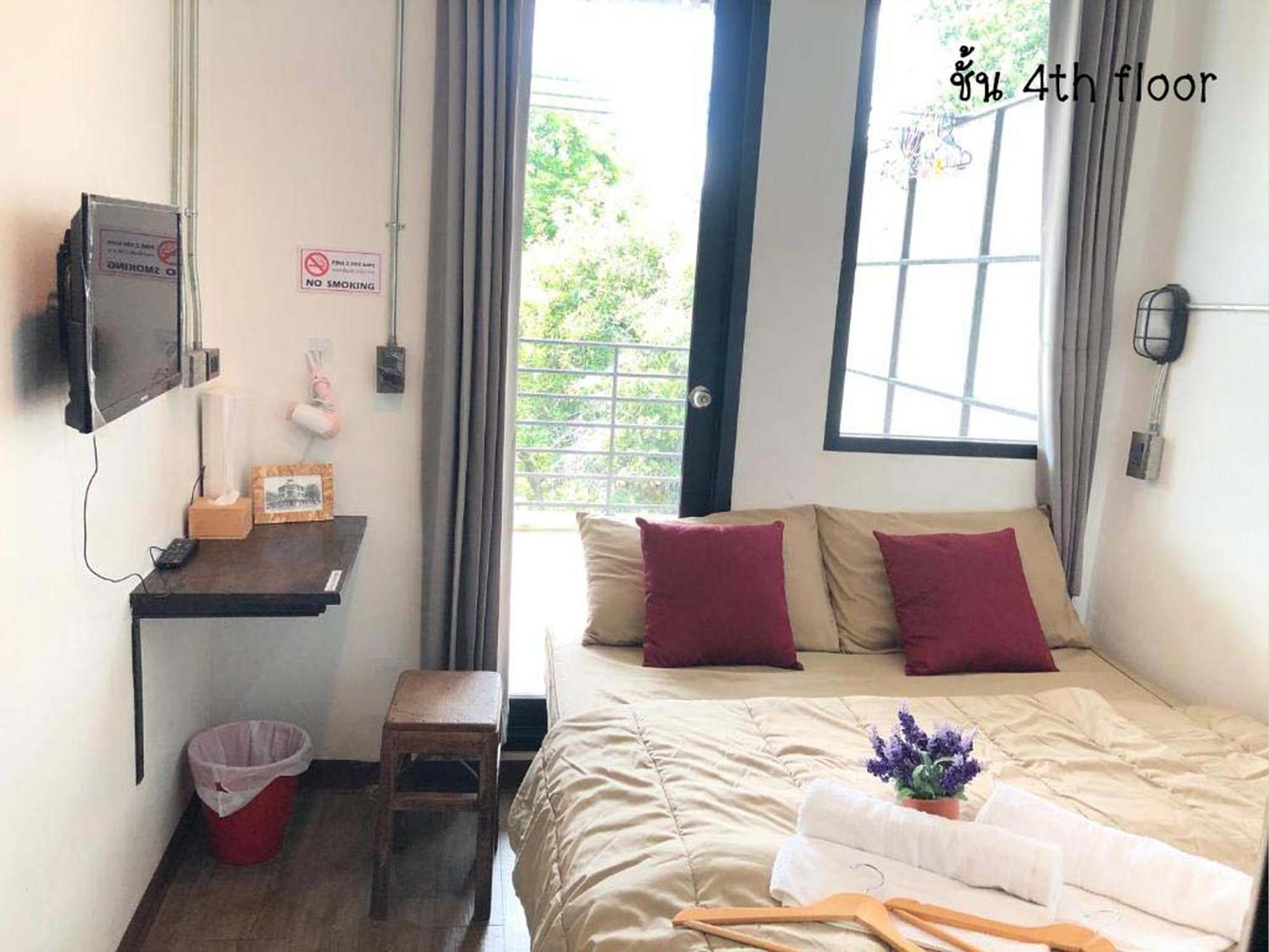 Feel Good Bangkok Hostel Ngoại thất bức ảnh