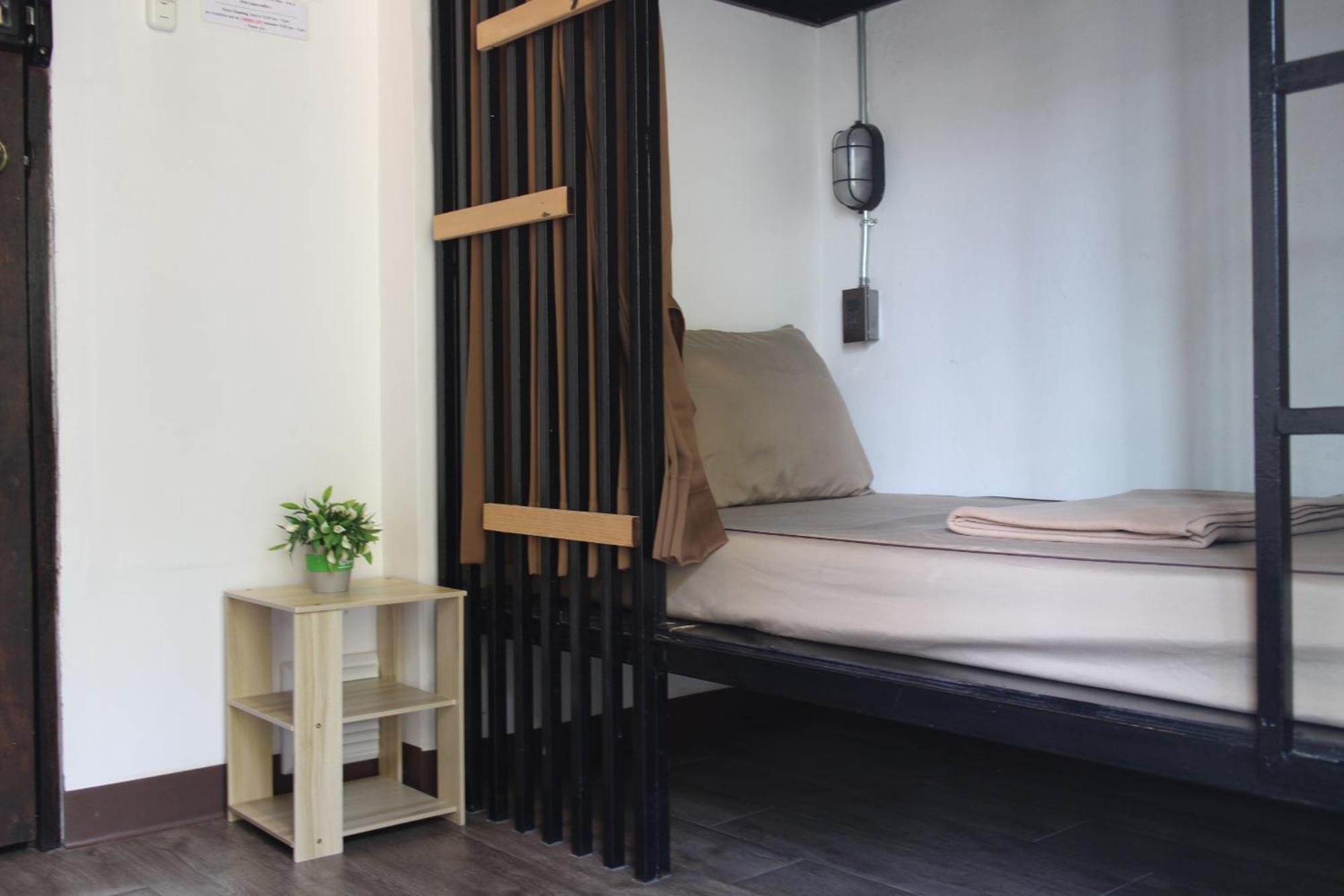 Feel Good Bangkok Hostel Ngoại thất bức ảnh