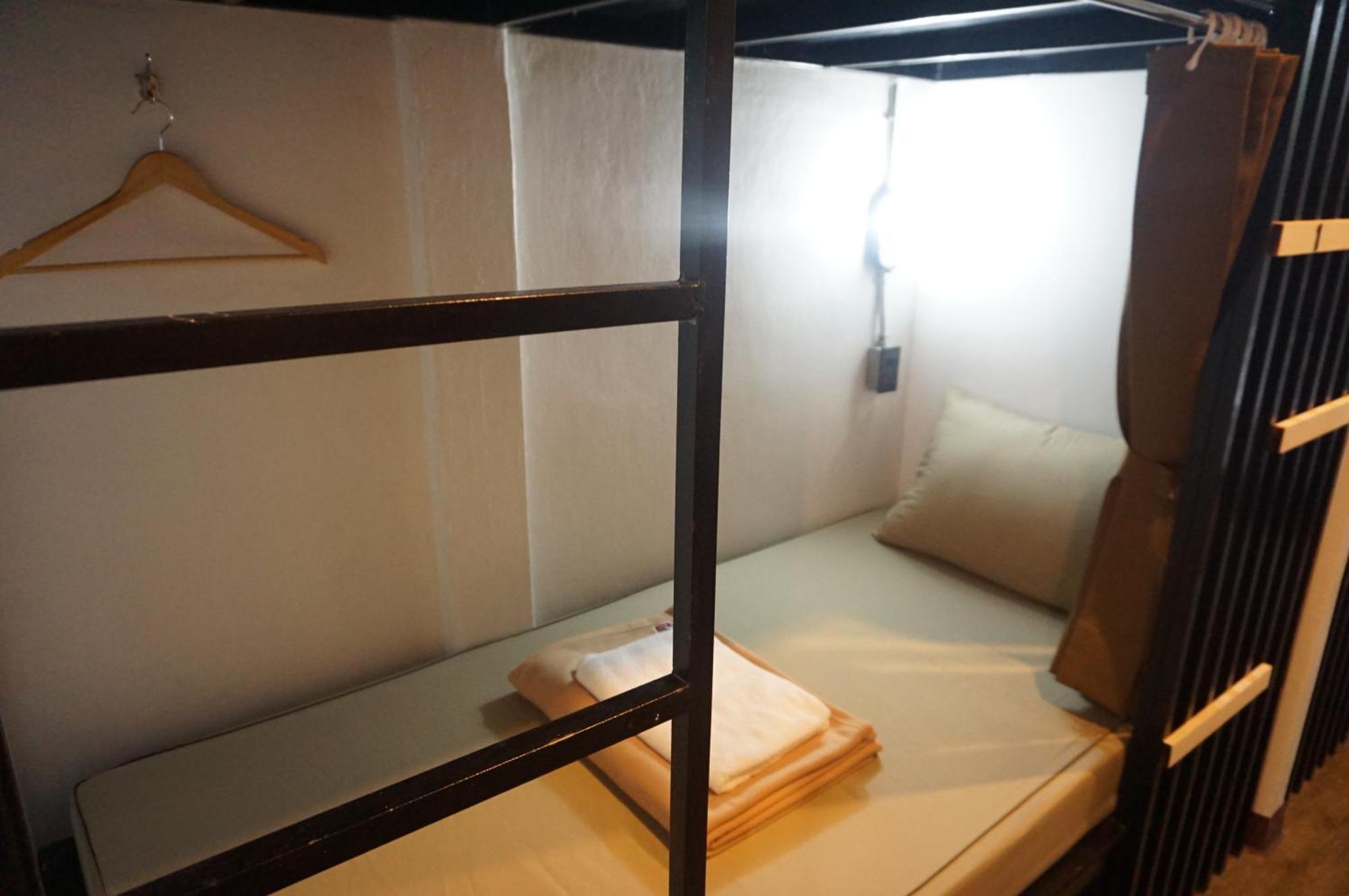 Feel Good Bangkok Hostel Ngoại thất bức ảnh