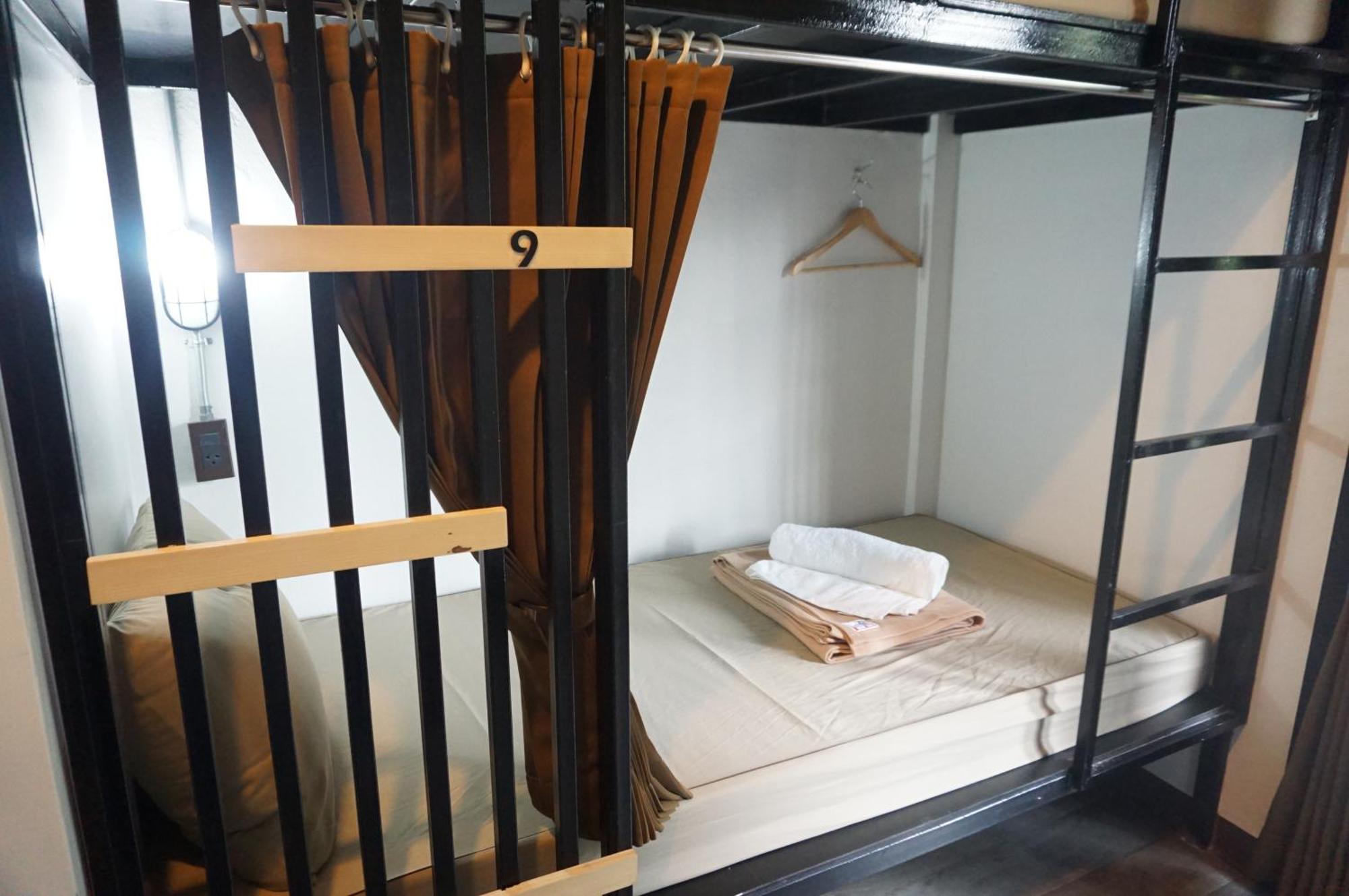 Feel Good Bangkok Hostel Ngoại thất bức ảnh