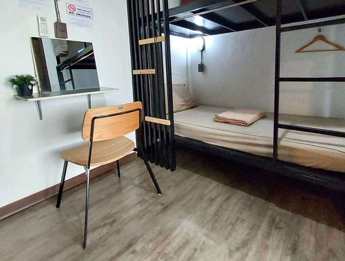 Feel Good Bangkok Hostel Ngoại thất bức ảnh